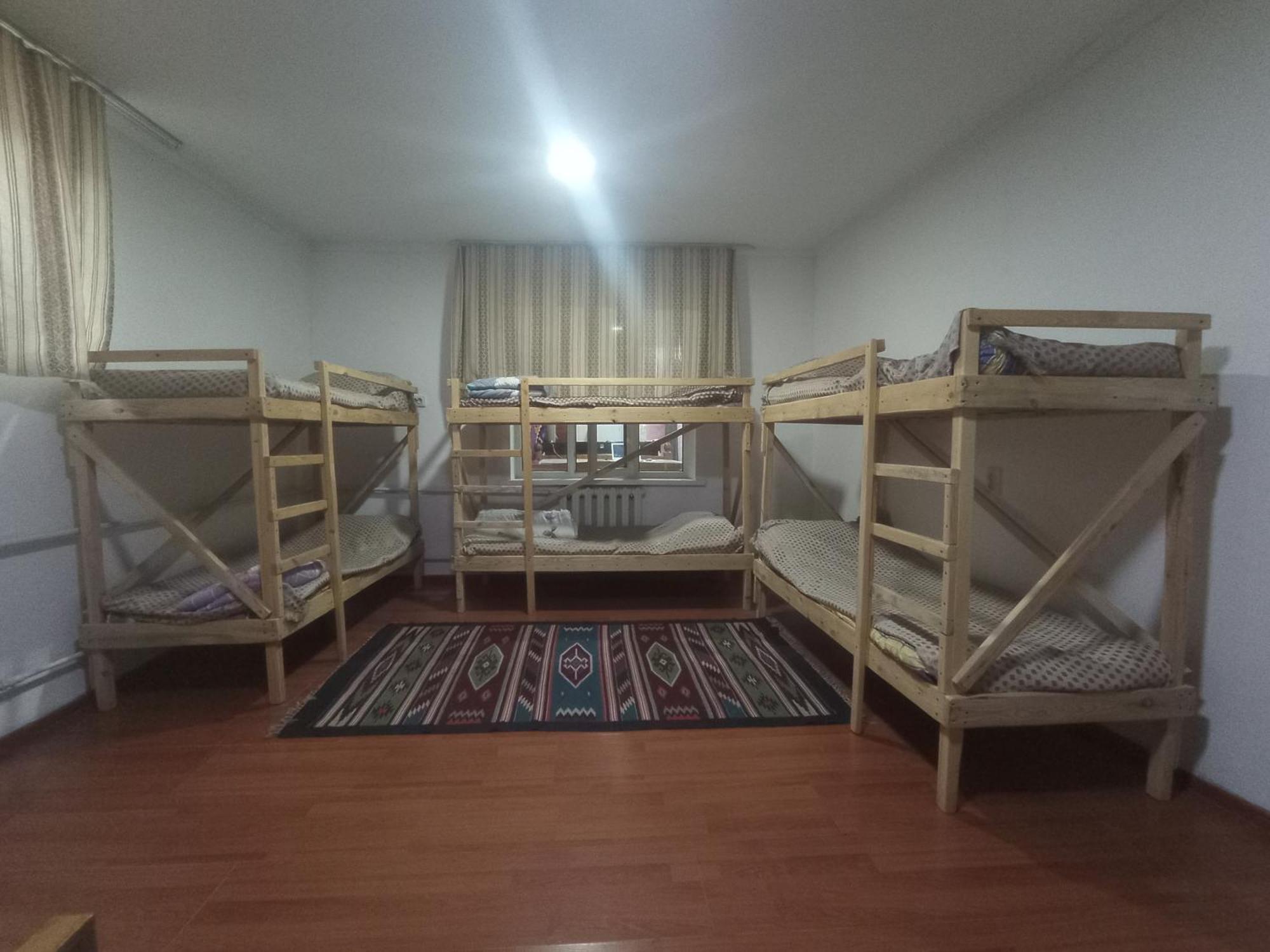 KGB Home Hostel Bisjkek Buitenkant foto