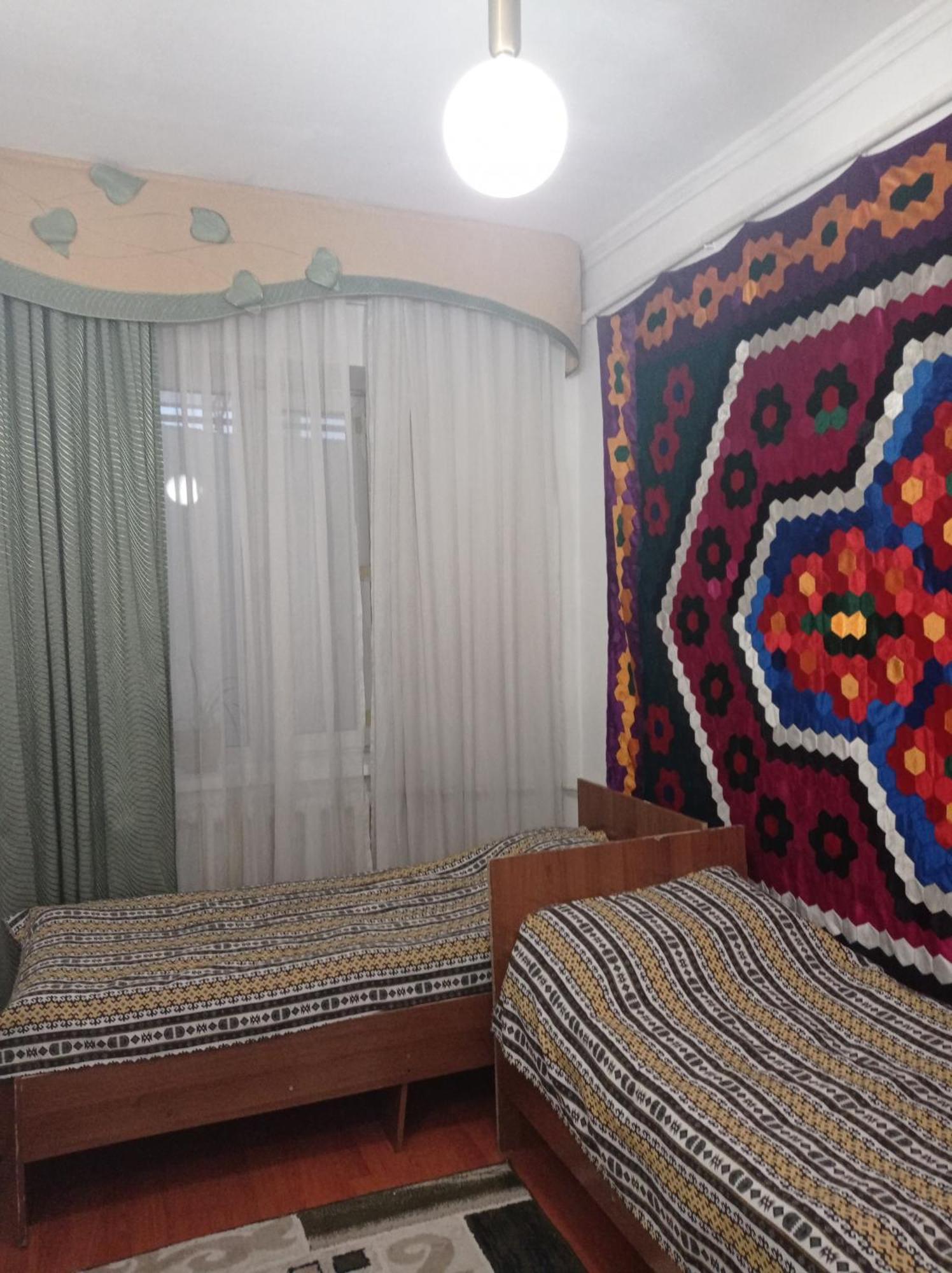 KGB Home Hostel Bisjkek Buitenkant foto
